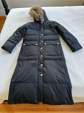 DKNY Long Black Puffer Coat with Faux Fur Hood Women’s XS